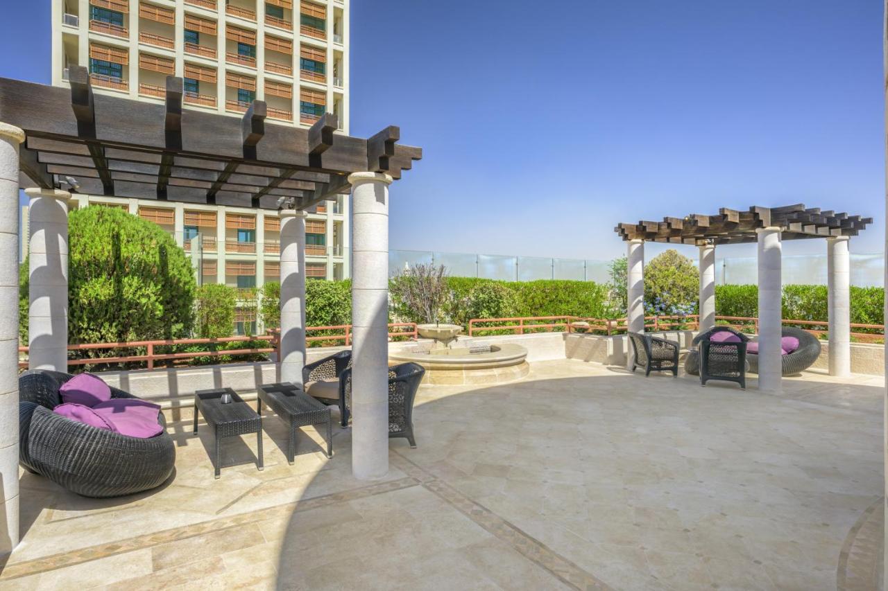 Grand Hyatt Amman Hotel Екстериор снимка The rooftop pool at the W Hollywood